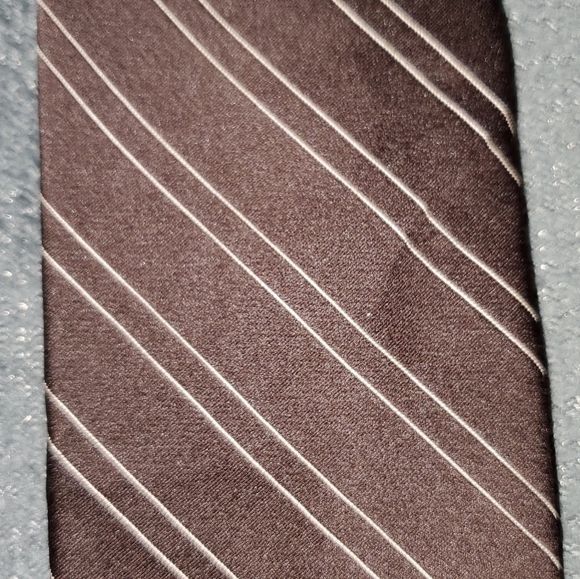 BROWN TIE WITH TAN PINSTRIPES NEW - Picture 3 of 7